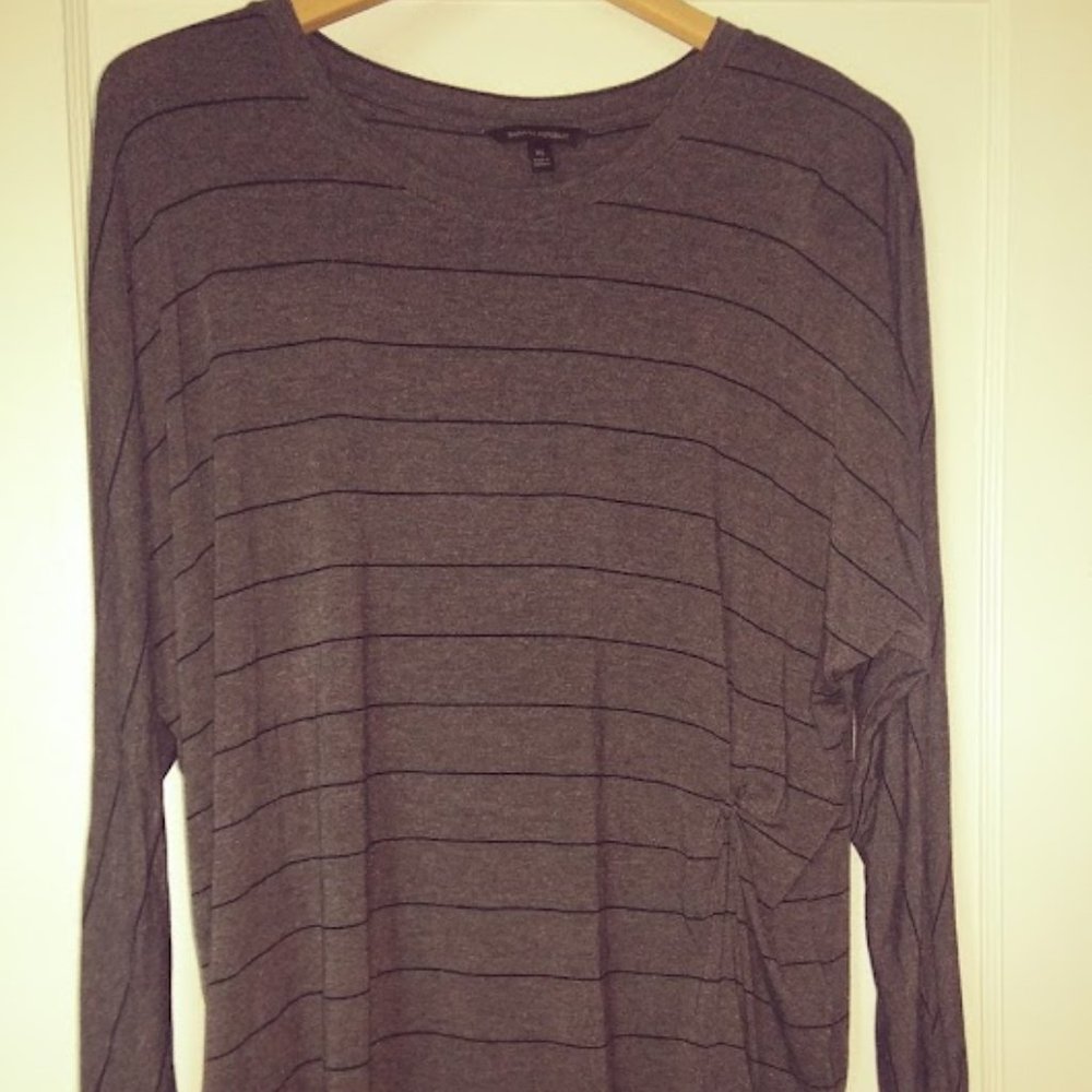 Banana Republic Grey & Black Striped Long Sleeve with side Ruching top Size XL